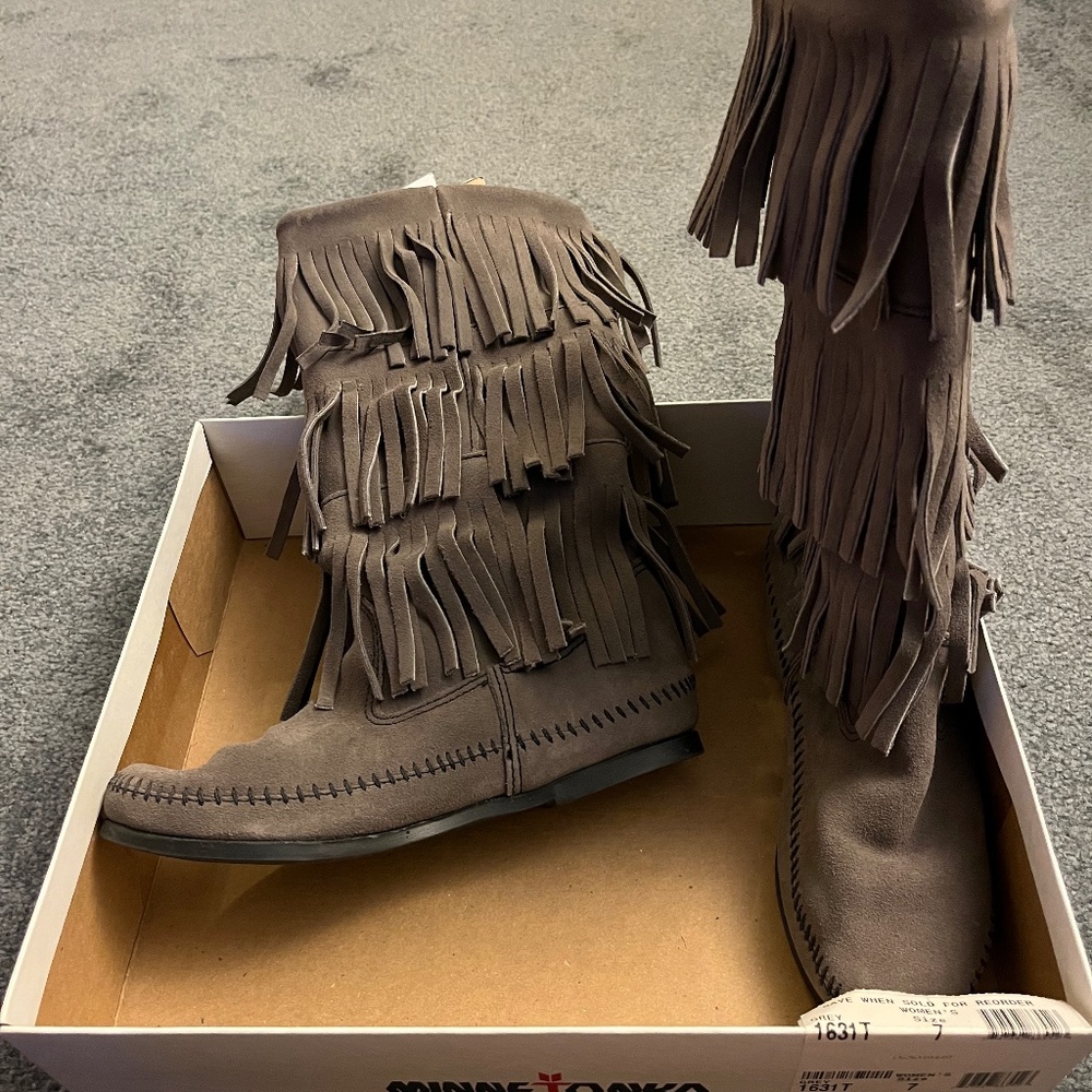 Minnetonka grey suede fringe boots, size 7.